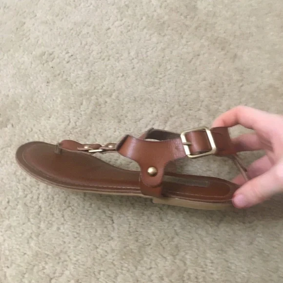 Steve Madden Girl Sushi Thong Sandals Faux Leather Ankle Strap Studded Size 9M - Picture 6 of 11